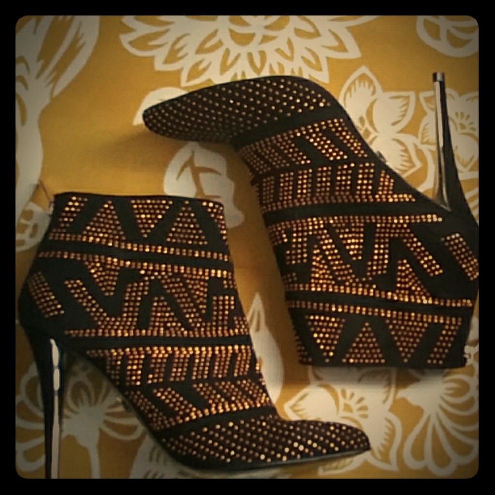 Sparkly Ankle Boot by Thalia Sodi